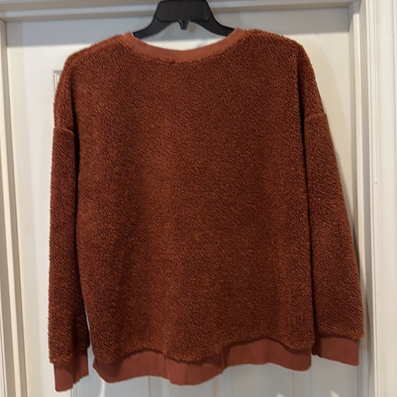 Women’s Kenneth Cole Sweatshirt - Picture 5 of 7